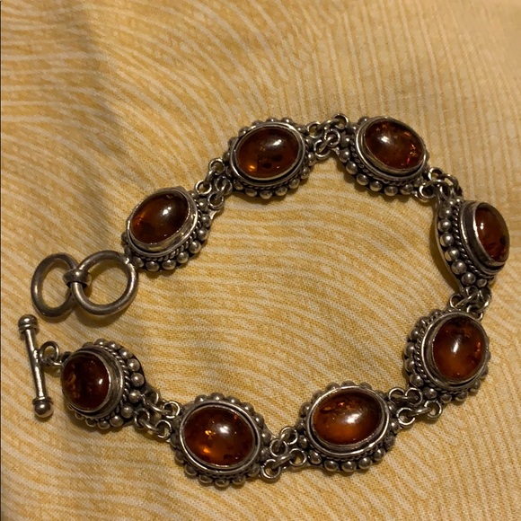 Bracelet - Picture 1 of 3